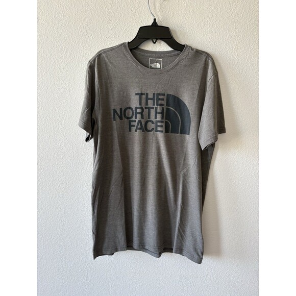 North Face Shirt Mens Medium Gray Classic Fit Logo Short Sleeve Tee Outdoors - Picture 1 of 5